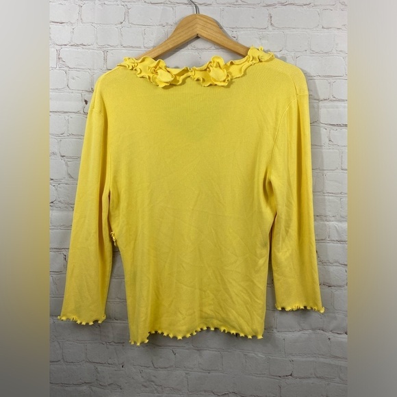 Cyrus Blouse Womens Size Large Sunshine Yellow Stretchy Ruffle Trim V-Neck Top - Picture 2 of 7